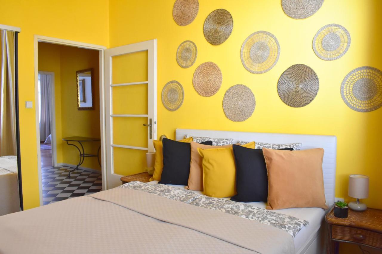 Old Town Konviktska - Bohemian Apartamento