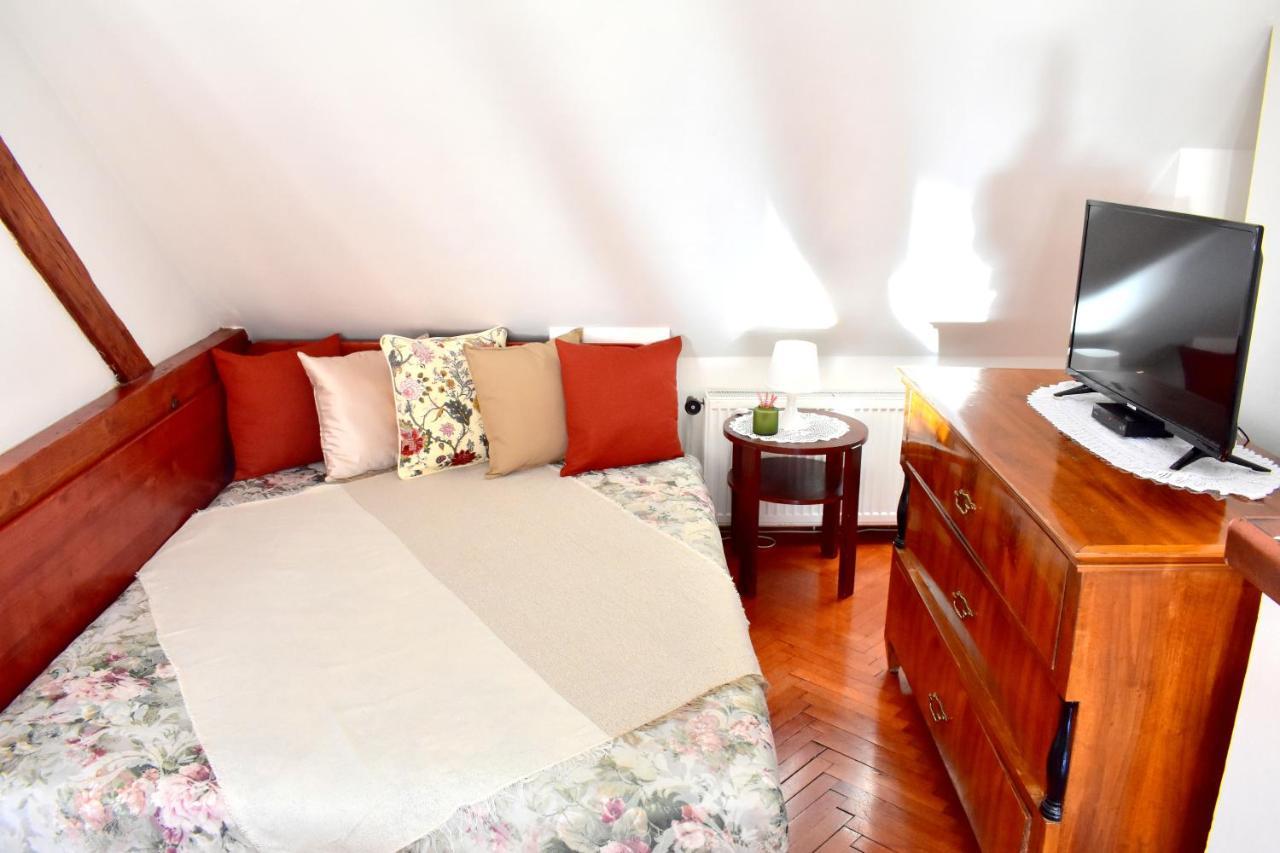 Apartamento Old Town Konviktska - Bohemian